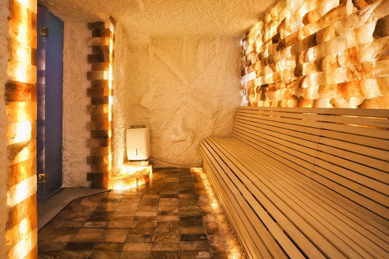 Wellness & Spa Hotel Acd Annex Herceg Novi Exterior photo