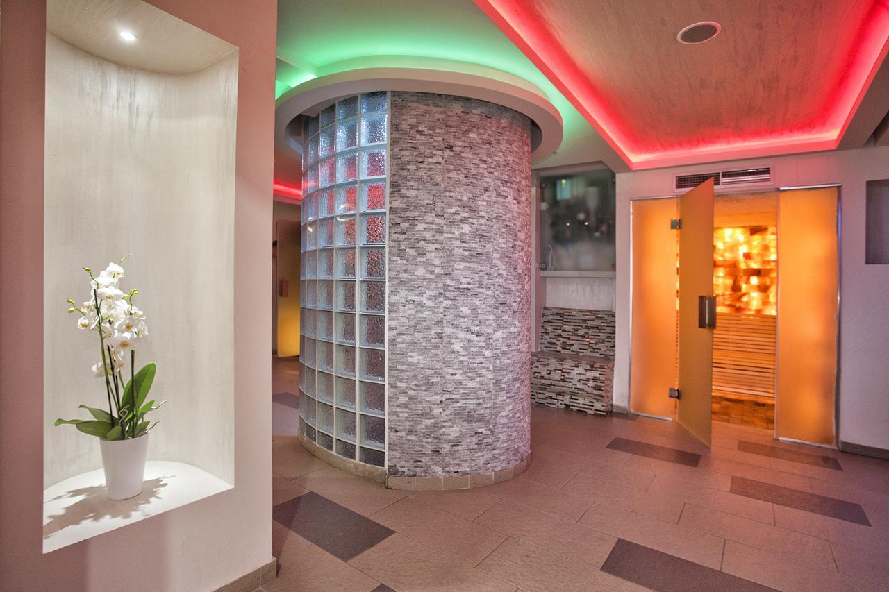 Wellness & Spa Hotel Acd Annex Herceg Novi Exterior photo